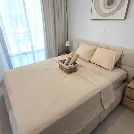 Apartment Stunning 2br - Close To & Restaurants